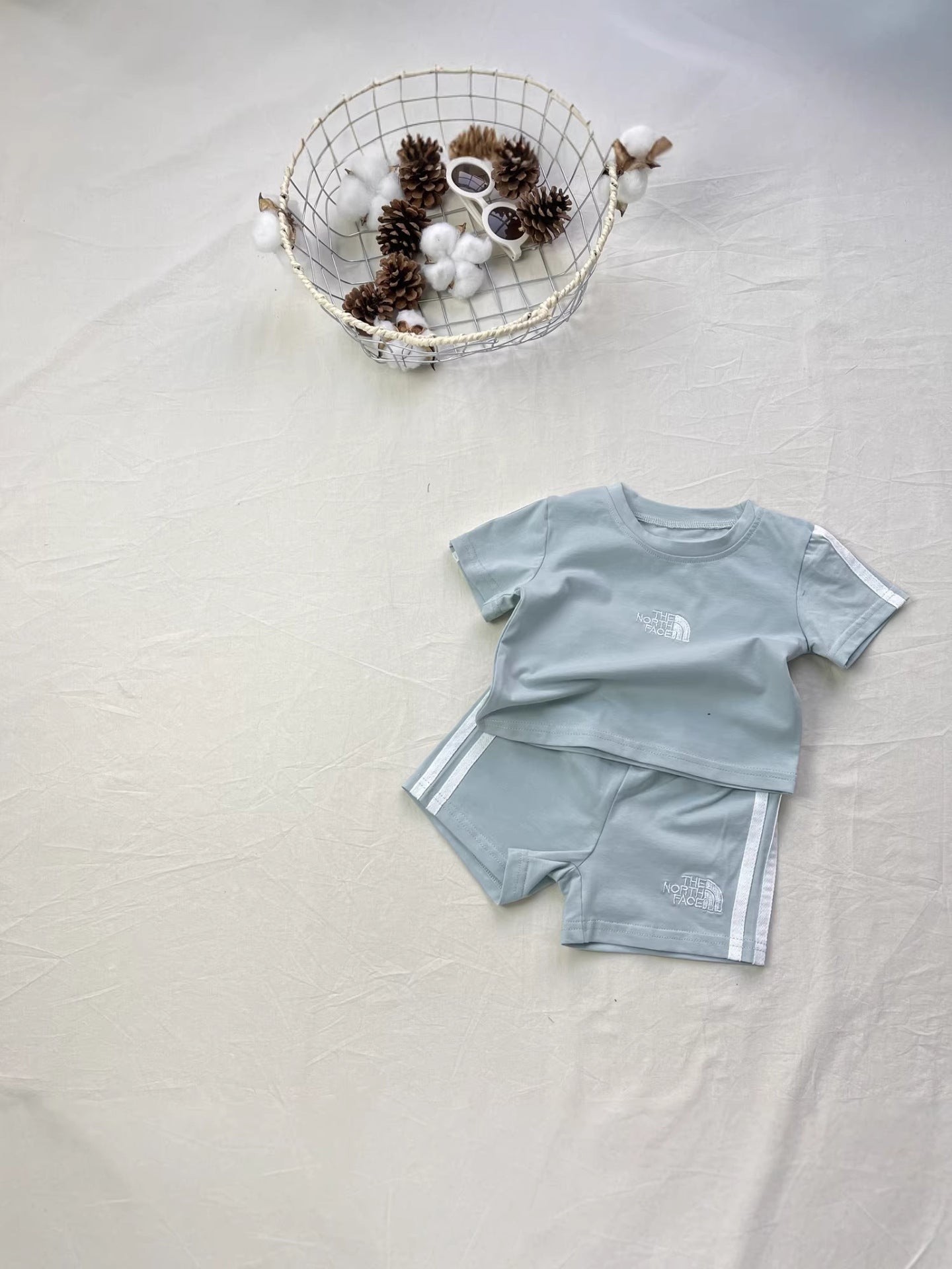 Women's & Men's Summer Short-sleeved Shorts T-shirt Sports Two-piece Set Pure Color Children's Suit