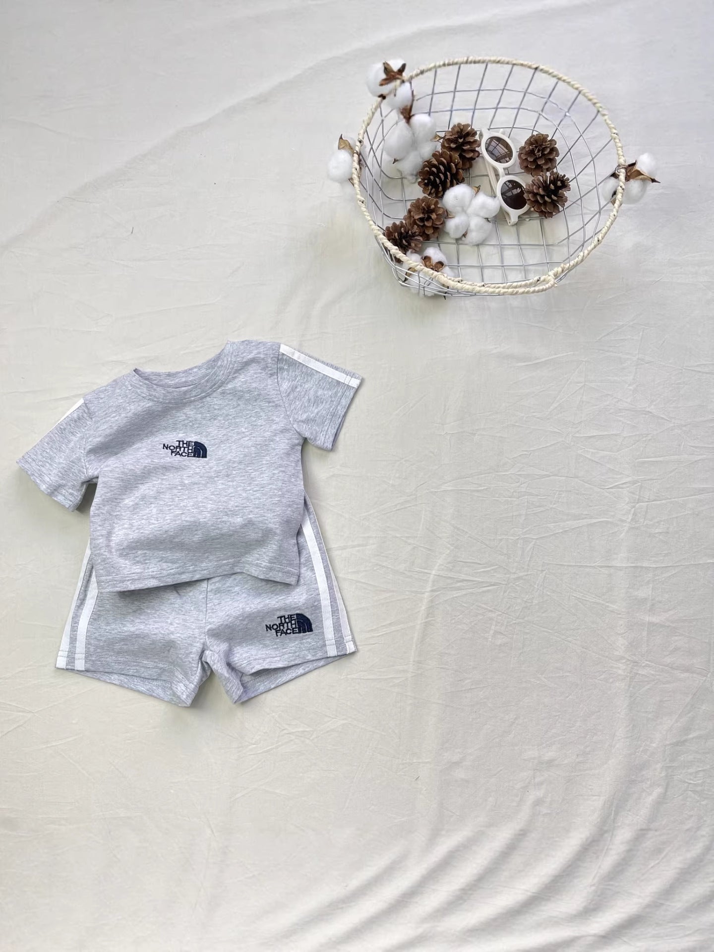 Women's & Men's Summer Short-sleeved Shorts T-shirt Sports Two-piece Set Pure Color Children's Suit